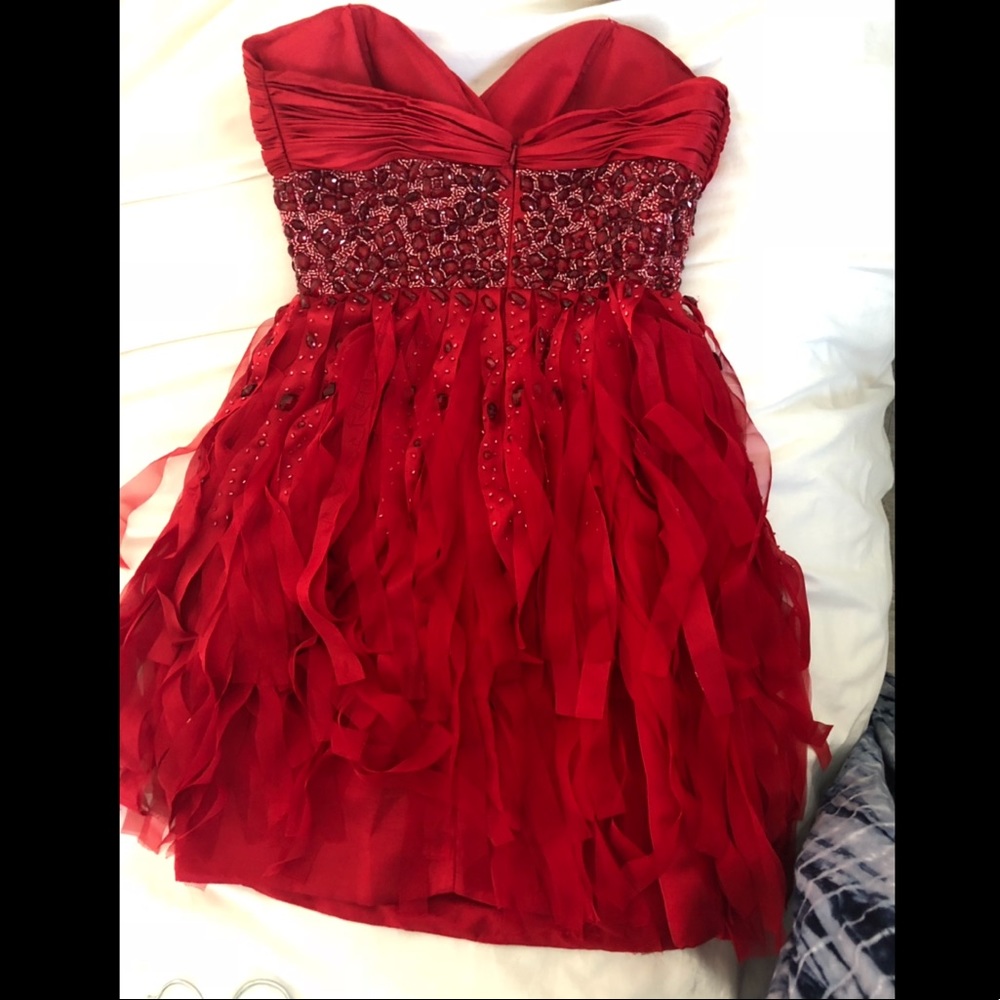 Mac Duggal beautiful red dress